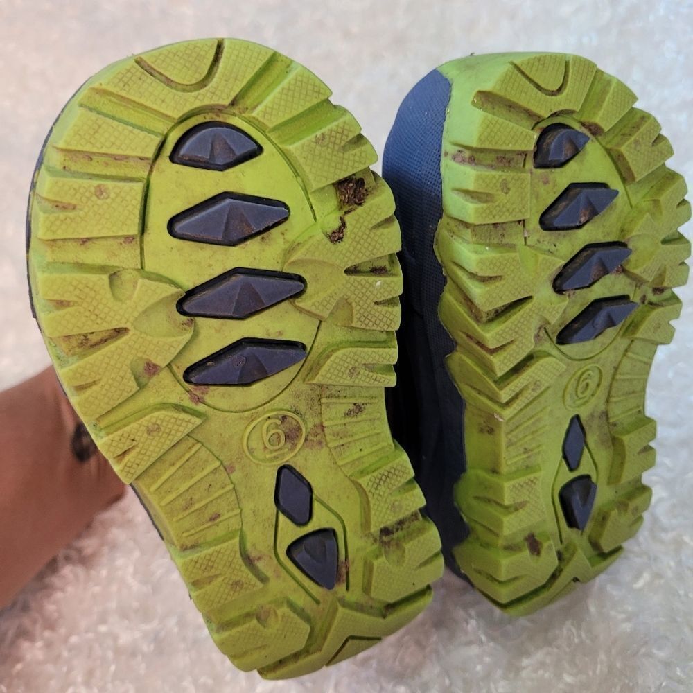 Kids monster snow/ winter boots - Picture 2 of 3